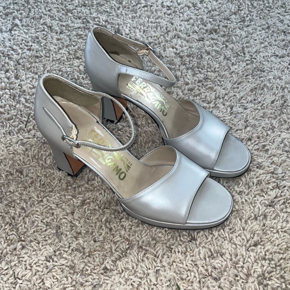 Salvatore Ferragamo Gray Heel - Picture 3 of 7